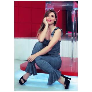 Mariana Brey feet photo thumbnail