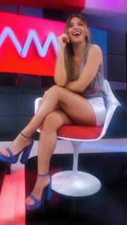 Mariana Brey feet photo thumbnail