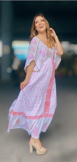 Mariana Brey feet photo thumbnail