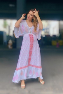 Mariana Brey feet photo thumbnail