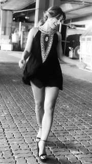 Mariana Brey feet photo thumbnail