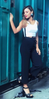 Mariana Brey feet photo thumbnail