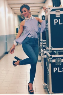 Mariana Brey feet photo thumbnail