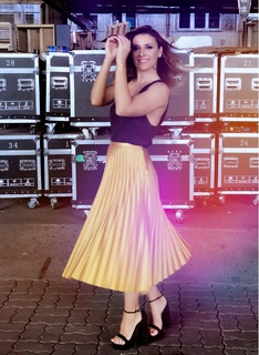 Mariana Brey feet photo thumbnail