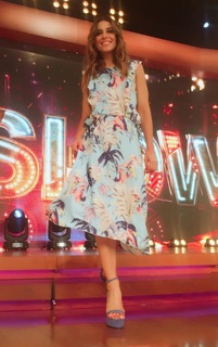 Mariana Brey feet photo thumbnail