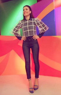 Mariana Brey feet photo thumbnail