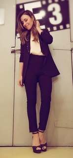 Mariana Brey feet photo thumbnail