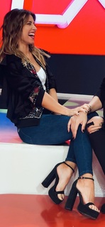 Mariana Brey feet photo thumbnail