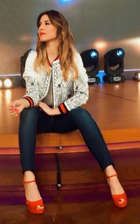 Mariana Brey feet photo thumbnail