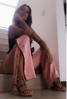 Mariana Brey feet photo thumbnail