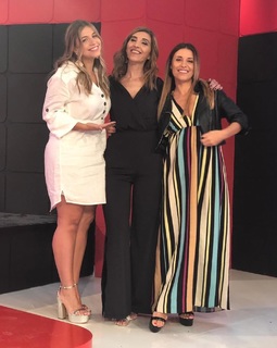 Mariana Brey feet photo thumbnail