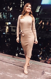 Mariana Brey feet photo thumbnail