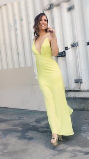 Mariana Brey feet photo thumbnail