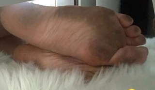 Mariana Brey feet photo thumbnail