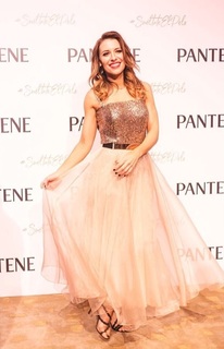 Mariana Brey feet photo thumbnail