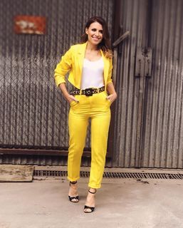 Mariana Brey feet photo thumbnail