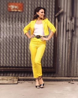 Mariana Brey feet photo thumbnail