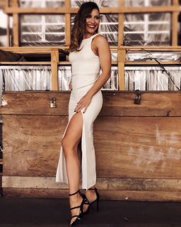 Mariana Brey feet photo thumbnail