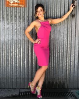 Mariana Brey feet photo thumbnail