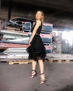 Mariana Brey feet photo thumbnail