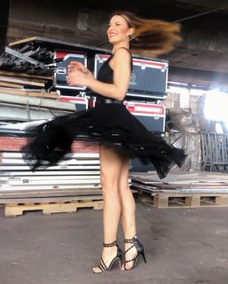 Mariana Brey feet photo thumbnail