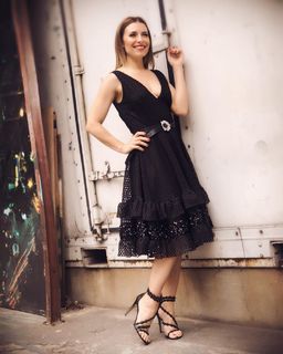 Mariana Brey feet photo thumbnail