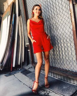 Mariana Brey feet photo thumbnail