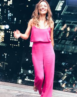 Mariana Brey feet photo thumbnail