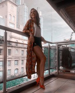 Mariana Brey feet photo thumbnail