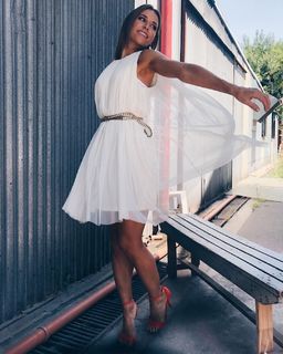 Mariana Brey feet photo thumbnail