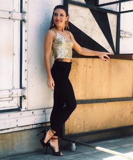 Mariana Brey feet photo thumbnail