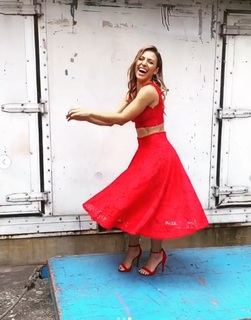 Mariana Brey feet photo thumbnail