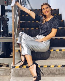 Mariana Brey feet photo thumbnail