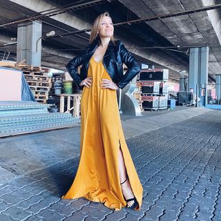 Mariana Brey feet photo thumbnail