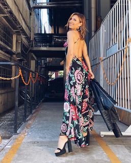 Mariana Brey feet photo thumbnail