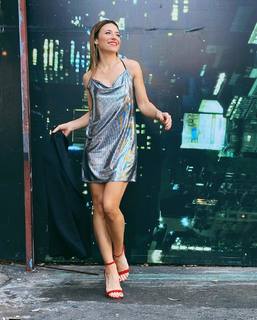 Mariana Brey feet photo thumbnail