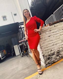 Mariana Brey feet photo thumbnail