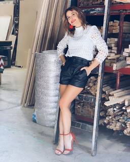 Mariana Brey feet photo thumbnail