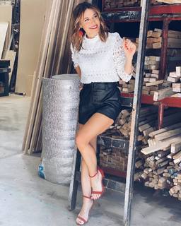 Mariana Brey feet photo thumbnail