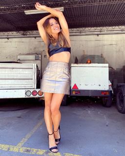 Mariana Brey feet photo thumbnail