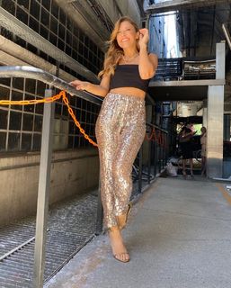 Mariana Brey feet photo thumbnail