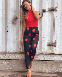 Mariana Brey feet photo thumbnail