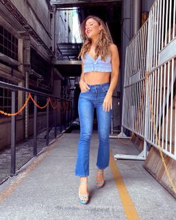 Mariana Brey feet photo thumbnail