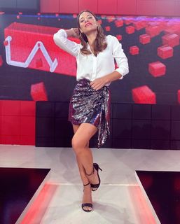 Mariana Brey feet photo thumbnail