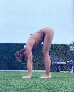 Mariana Brey feet photo thumbnail