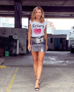 Mariana Brey feet photo thumbnail