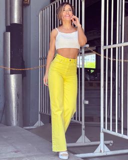 Mariana Brey feet photo thumbnail