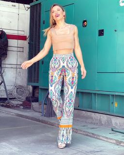 Mariana Brey feet photo thumbnail