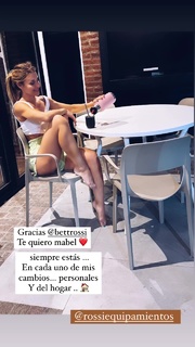 Mariana Brey feet photo thumbnail
