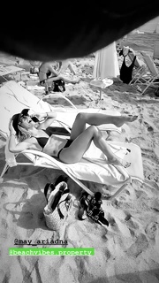 Mariana Brey feet photo thumbnail